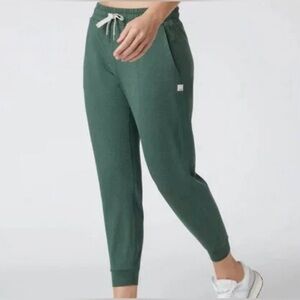 Vuori Performance Jogger Size Medium